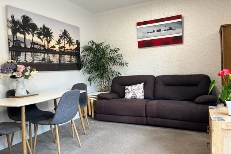 Photo of property in The Grange, 39/92 Bush Road, Albany, Auckland, 0632