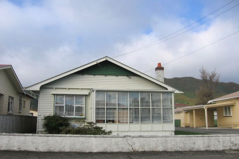 Photo of property in 11 Moana Grove, Waiwhetu, Lower Hutt, 5010