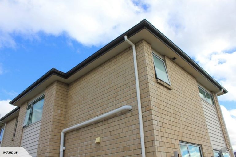 Photo of property in 4 Kirikiri Drive, Papakura, 2110