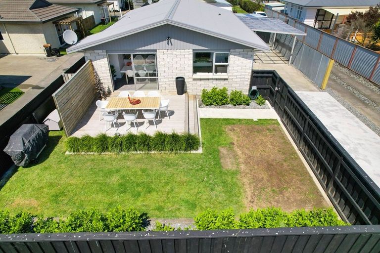 Photo of property in 23 Hinton Road, Taradale, Napier, 4112