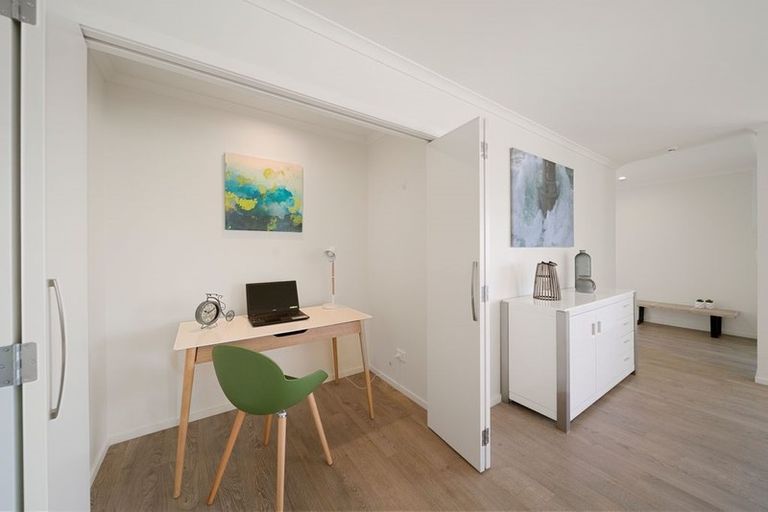 Photo of property in 12 Regis Park Drive, Pukekohe, 2120