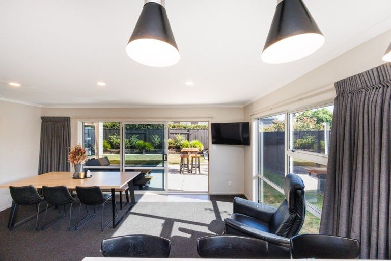 Photo of property in 9 Lorenzo Place, Kelvin Grove, Palmerston North, 4414