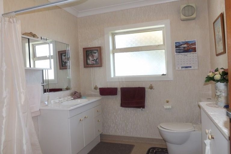 Photo of property in 2 Harrow Street, Levin, 5510