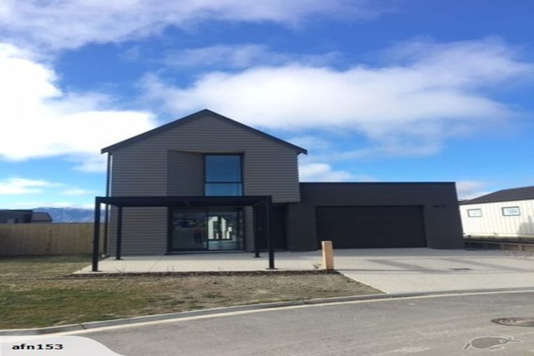 Photo of property in 1 Alandale Place, Wanaka, 9305
