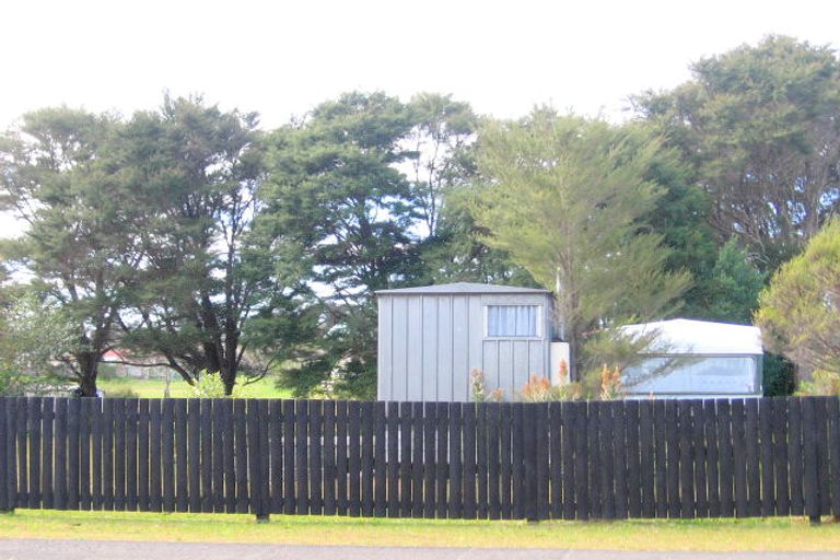 Photo of property in 120 Park Avenue, Whangamata, 3620