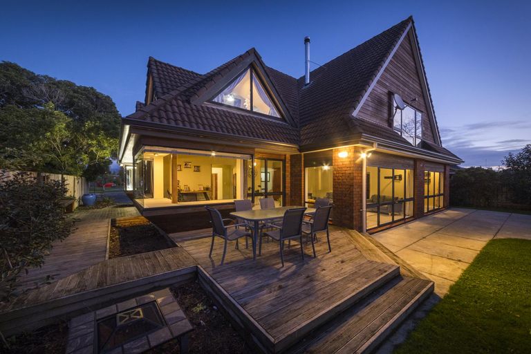 Photo of property in 19 Truscott Grove, Awapuni, Palmerston North, 4412