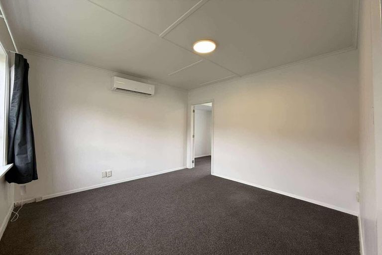 Photo of property in 7 Wainhouse Street, Stokes Valley, Lower Hutt, 5019
