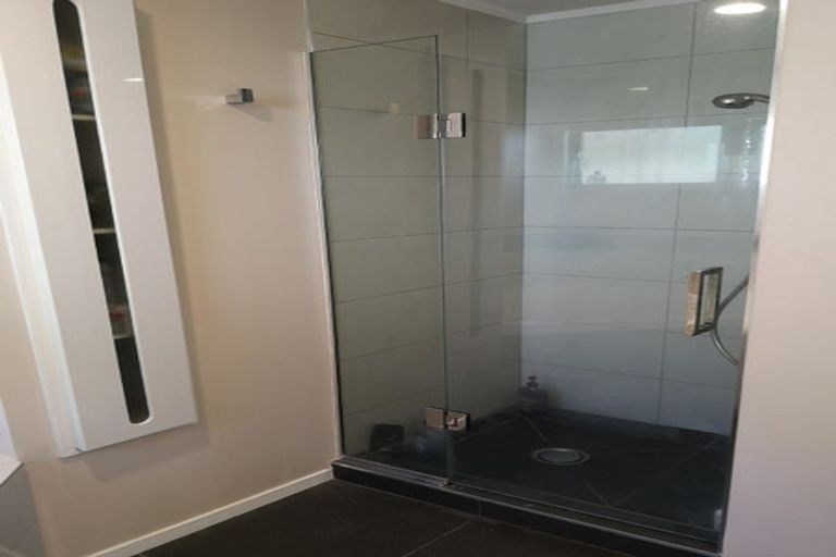 Photo of property in 23 Glenmore Road, Sunnyhills, Auckland, 2010