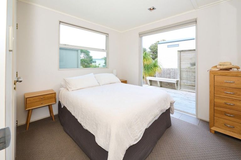 Photo of property in 156 Sands Crescent, Matarangi, Whitianga, 3592