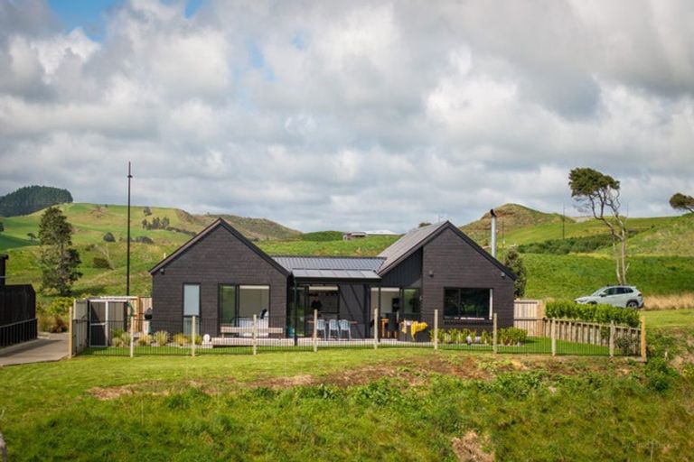 Photo of property in 15 Ruruhi Street, Raglan, 3225