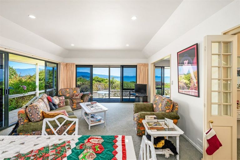 Photo of property in 25 Bay Vista Drive, Pohara, Takaka, 7183
