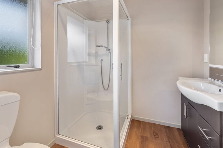 Photo of property in 27 Johnstone Drive, Fitzherbert, Palmerston North, 4410