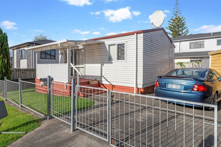 Photo of property in 35 Grange Road, Papatoetoe, Auckland, 2025