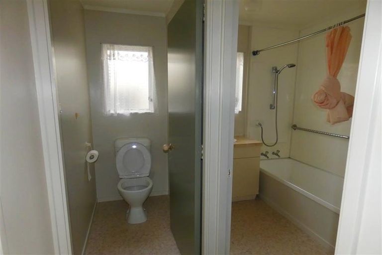 Photo of property in 1/14 Beaumonts Way, Manurewa, Auckland, 2102