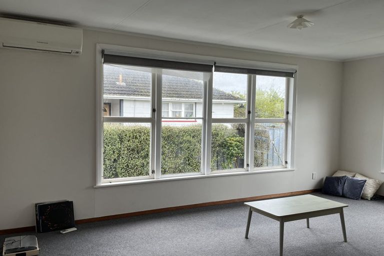 Photo of property in 6 Ayr Place, Hokowhitu, Palmerston North, 4410