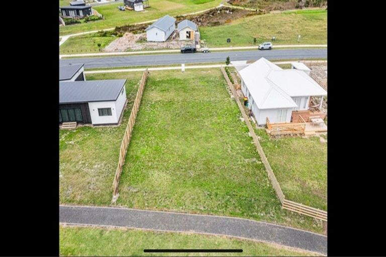 Photo of property in 208 Hamiora Street, Matarangi, 3592