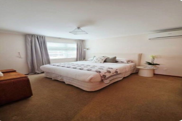 Photo of property in 24 Milton Road, Orewa, 0931