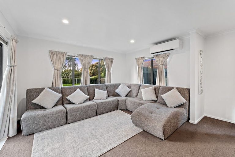 Photo of property in 2 Whitbourne Heights, Manurewa, Auckland, 2105