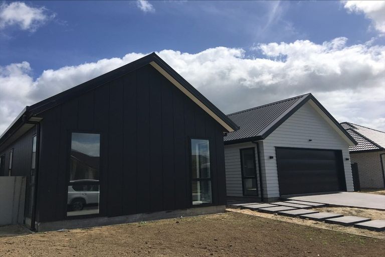 Photo of property in 32 William Paul Street, Cambridge, 3434