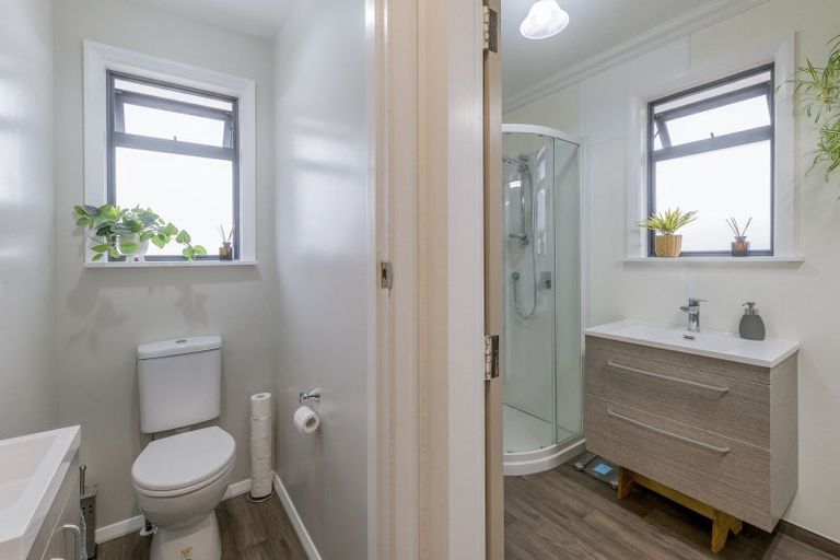 Photo of property in 14 Quinn Road, Levin, 5510