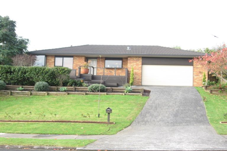 Photo of property in 81 Kuripaka Crescent, The Gardens, Auckland, 2105