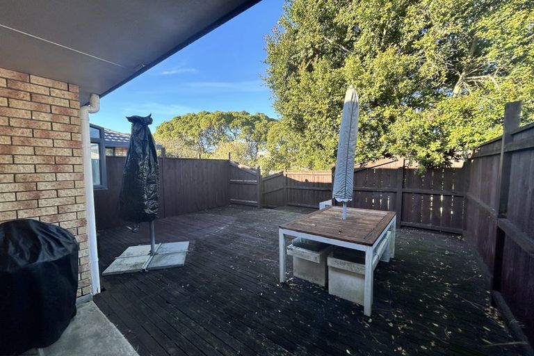 Photo of property in 15 Caragh Place, East Tamaki, Auckland, 2016
