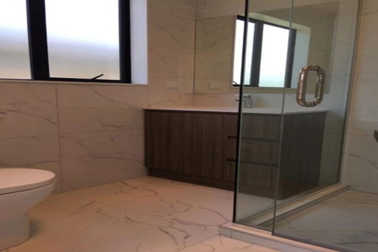 Photo of property in 6 Twin Parks Rise, Papakura, 2110