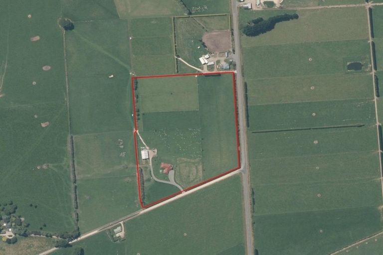 Photo of property in 30 Benzie Road, Woodlands, Invercargill, 9871