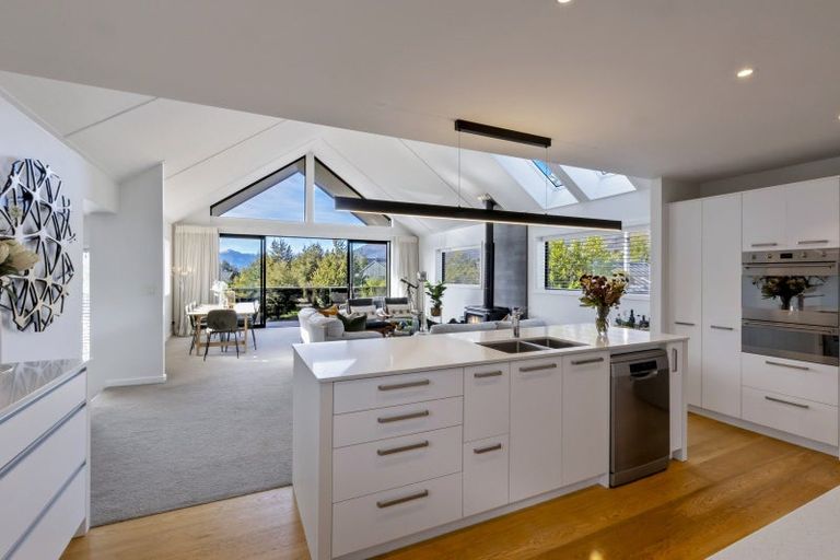 Photo of property in 37 Mcadam Drive, Jacks Point, Queenstown, 9371