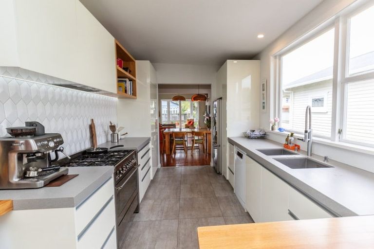 Photo of property in 35 Ellesmere Avenue, Miramar, Wellington, 6022