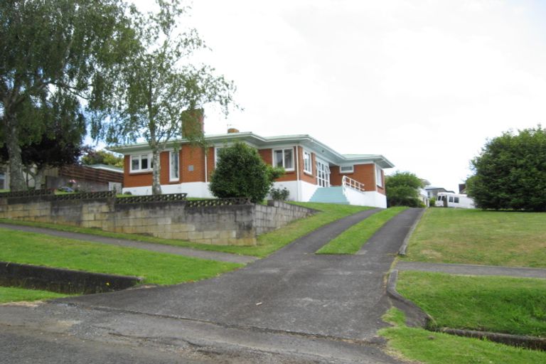 Photo of property in 299 Upper Queen Street, Pukekohe, 2120