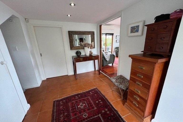 Photo of property in 7 Pah Road, Cockle Bay, Auckland, 2014