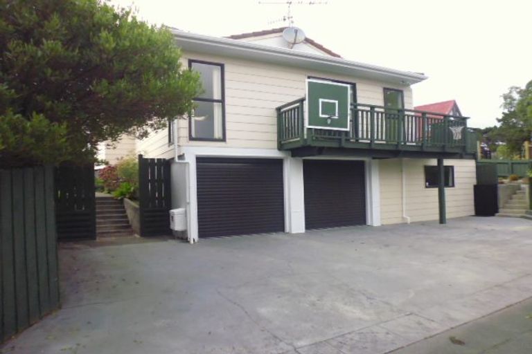 Photo of property in 2/87 Normandale Road, Normandale, Lower Hutt, 5010