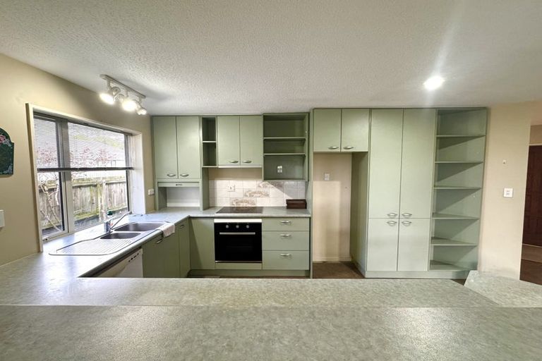 Photo of property in 41 Manor Place, Bryndwr, Christchurch, 8053