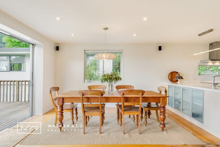 Photo of property in 48 Jocelyn Crescent, Pinehaven, Upper Hutt, 5019