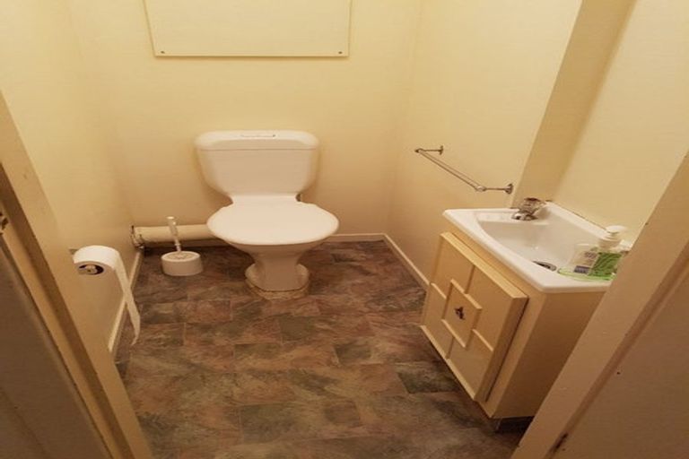 Photo of property in 5 Waiteata Road, Kelburn, Wellington, 6012