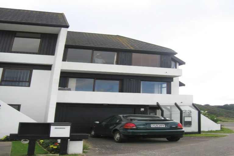 Photo of property in 23 Tamahine Street, Maupuia, Wellington, 6022