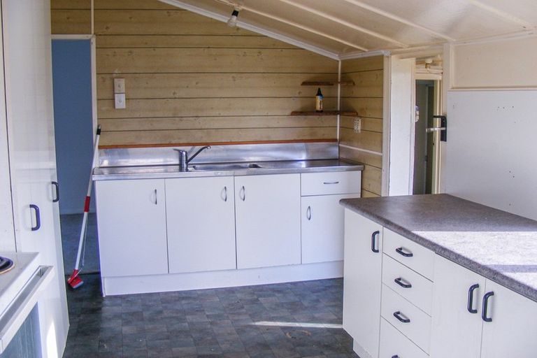 Photo of property in 45 Avenue Road, Foxton, 4814