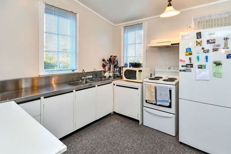 Photo of property in 71 Great South Road, Pokeno, 2402