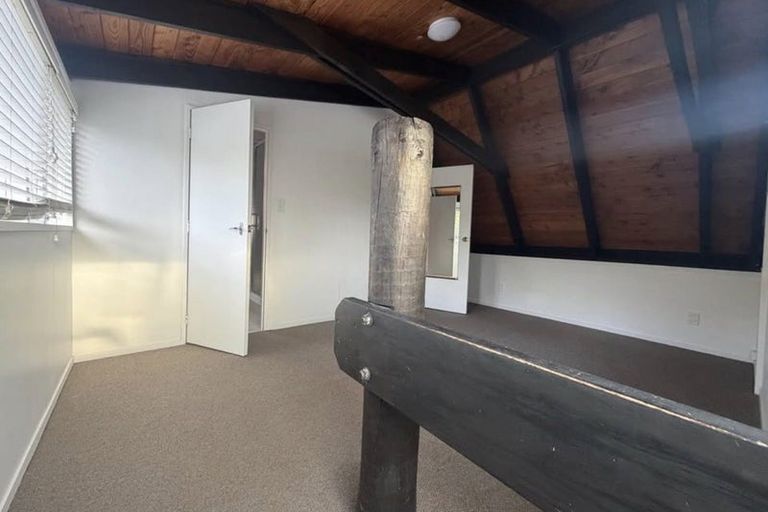 Photo of property in 2/9 Abbeygate Street, Birkdale, Auckland, 0626