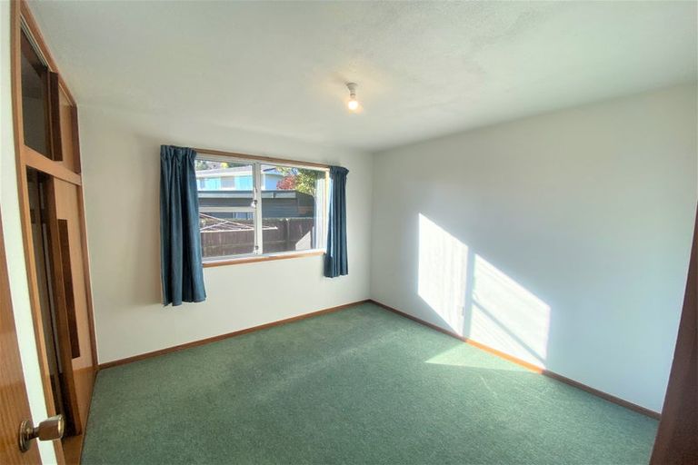 Photo of property in 2/26 Gladson Avenue, Sockburn, Christchurch, 8042