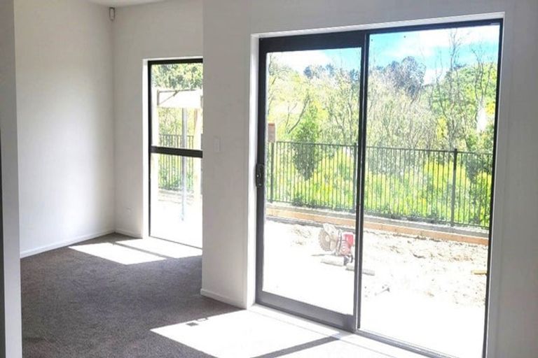 Photo of property in 30 Koreke Close, Kenepuru, Porirua, 5022