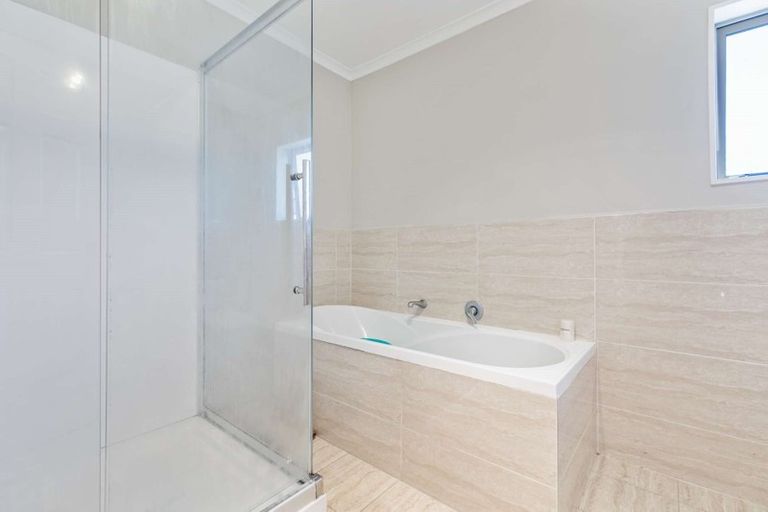 Photo of property in 3 Tavua Lane, Ranui, Auckland, 0612