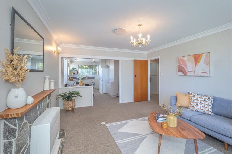Photo of property in 47 Karaka Crescent, Levin, 5510