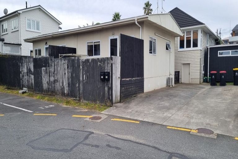 Photo of property in 38 May Street, Mount Maunganui, 3116