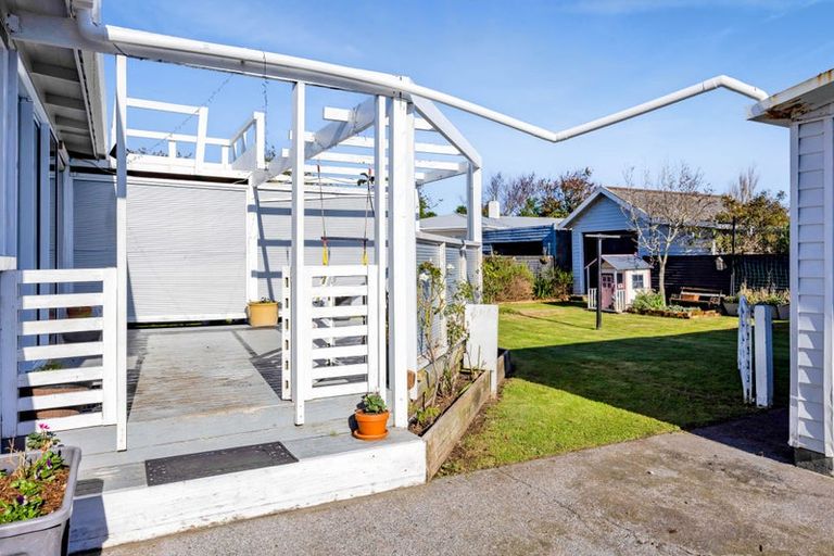 Photo of property in 37 Dixon Avenue, Hawera, 4610