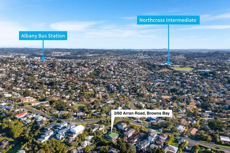 Photo of property in 2/60 Arran Road, Browns Bay, Auckland, 0630