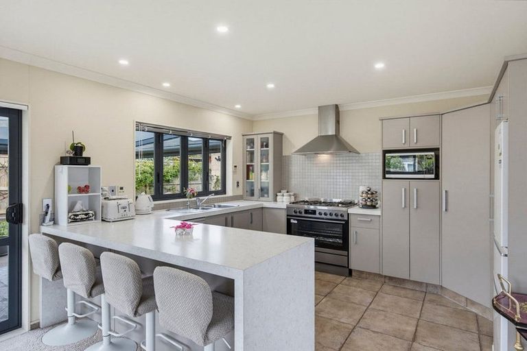 Photo of property in 143 Milne Drive, Paraparaumu, 5032
