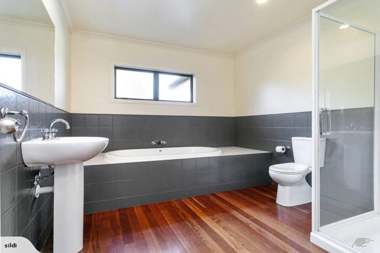 Photo of property in 100 Hooker Road, Tamahere, Hamilton, 3283