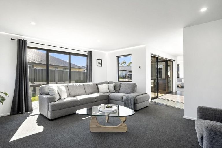 Photo of property in 8 Mellay Mews, Mosgiel, 9024